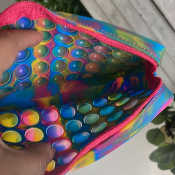 🌈Pop It Fidget Toy Pencil Case - Picture 5 of 5
